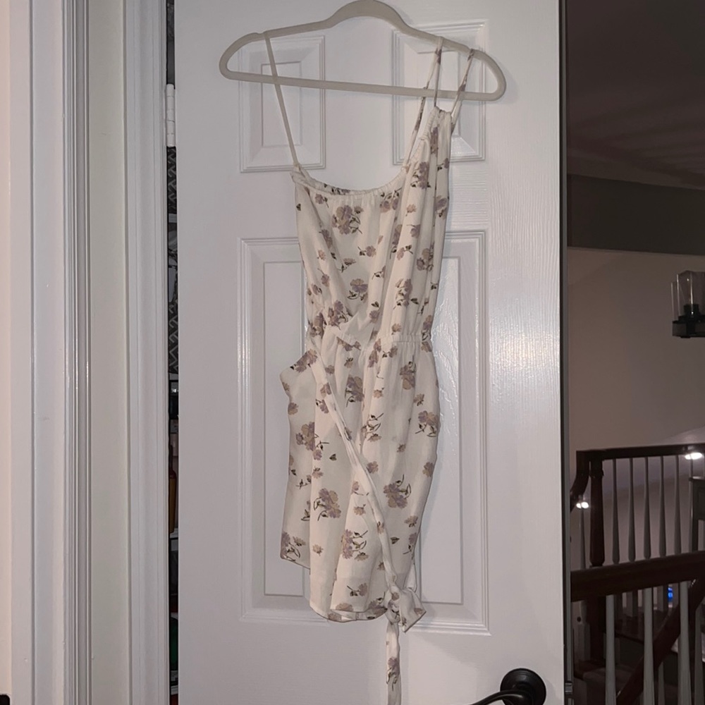 American Eagle white floral romper with tie.